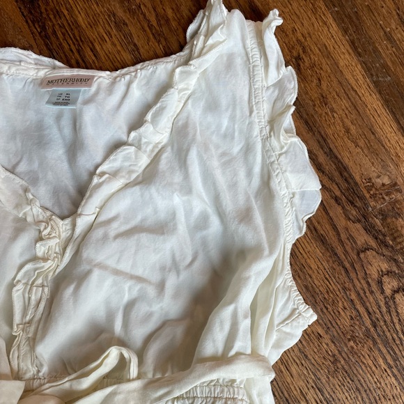 White maternity tank size XL - Picture 3 of 5